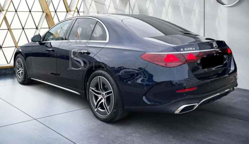 Mercedes-Benz E 220 AMG* BURMESTER 4D* SUPERSCREEN* 360* , снимка 2 - Автомобили и джипове - 51352758