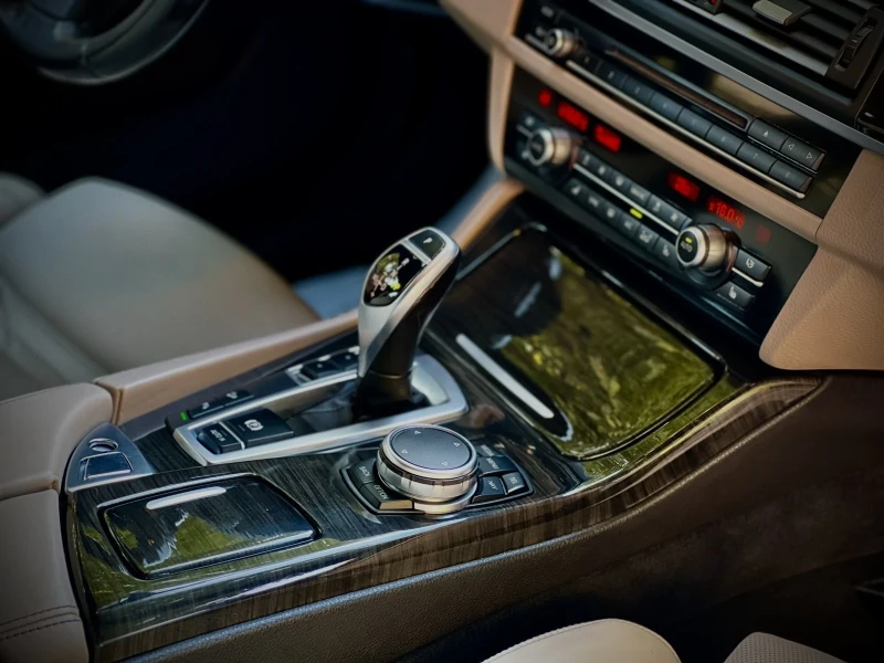 BMW 530, снимка 13 - Автомобили и джипове - 52192032