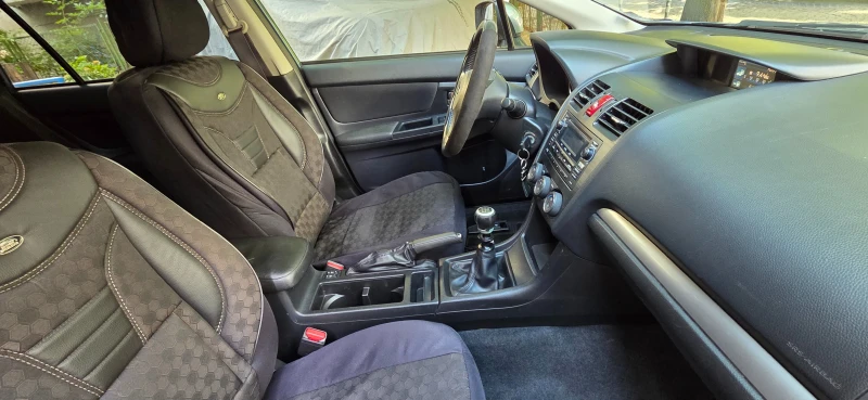 Subaru XV 2.0D 4X4, снимка 4 - Автомобили и джипове - 52045472