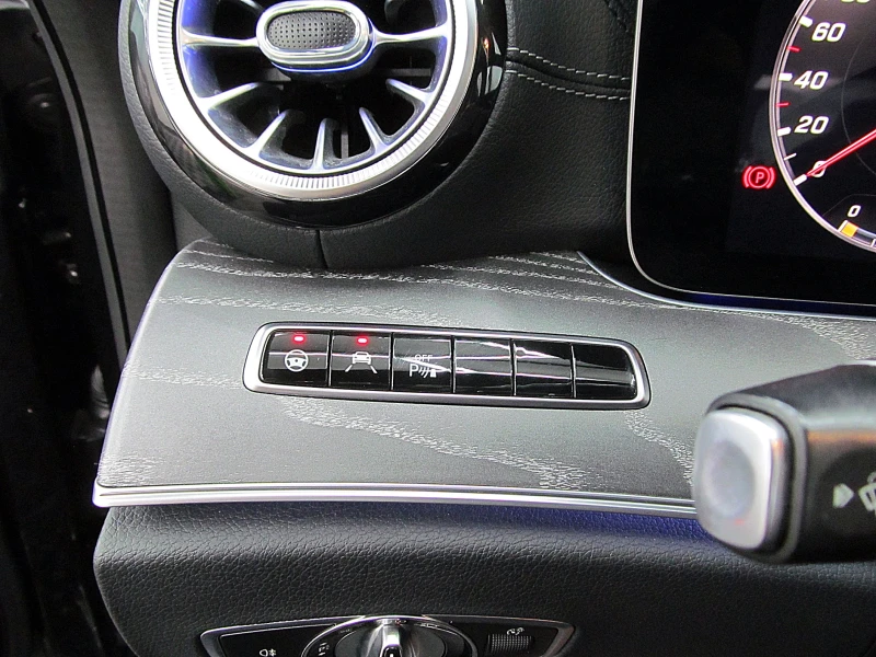 Mercedes-Benz CLS 400 AMG/4-MATIC/ПОДГРЕВ ОБДУХВАНЕ ГЕРМАНИЯ ЛИЗИНГ, снимка 9 - Автомобили и джипове - 52142057