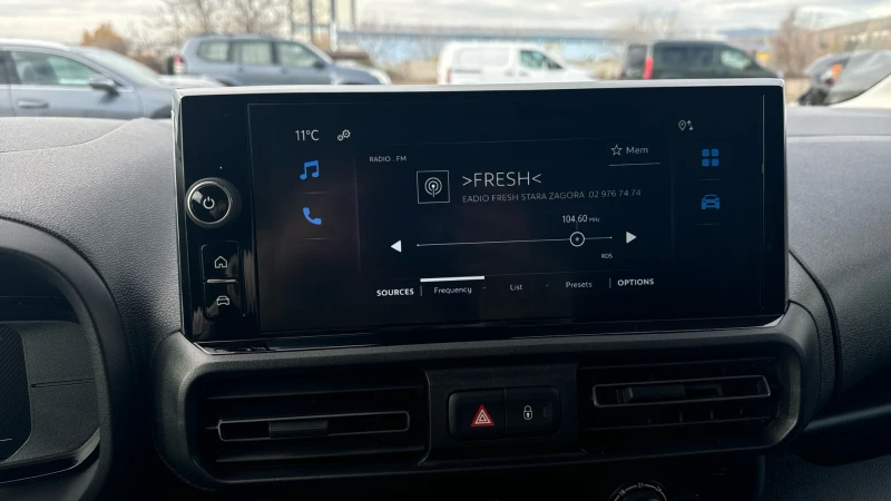 Toyota Proace City VAN L2 Com. Plus 2+ 1, снимка 16 - Автомобили и джипове - 52324392