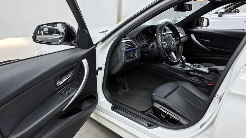 BMW 320 M-Performance EDITION autogeorge.com, снимка 10 - Автомобили и джипове - 52834531