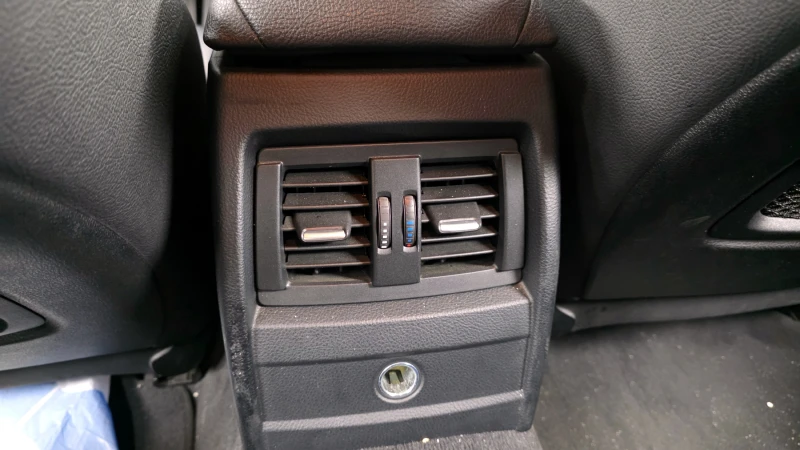 BMW 320 M-Performance EDITION autogeorge.com, снимка 17 - Автомобили и джипове - 52834531