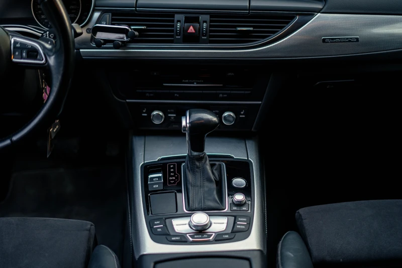 Audi A6, снимка 12 - Автомобили и джипове - 52861201