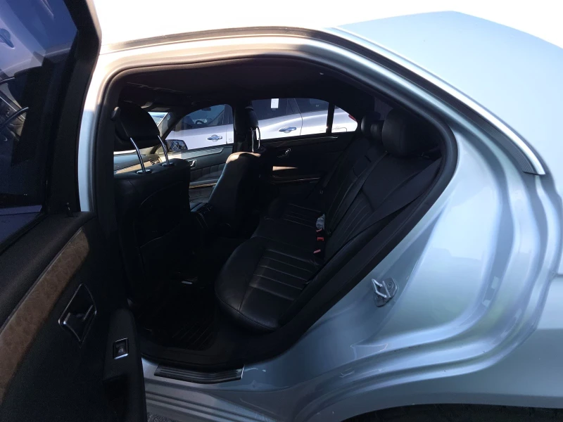 Mercedes-Benz E 500 5.5 * ФИКСИРАНА ЦЕНА* , снимка 10 - Автомобили и джипове - 53099544