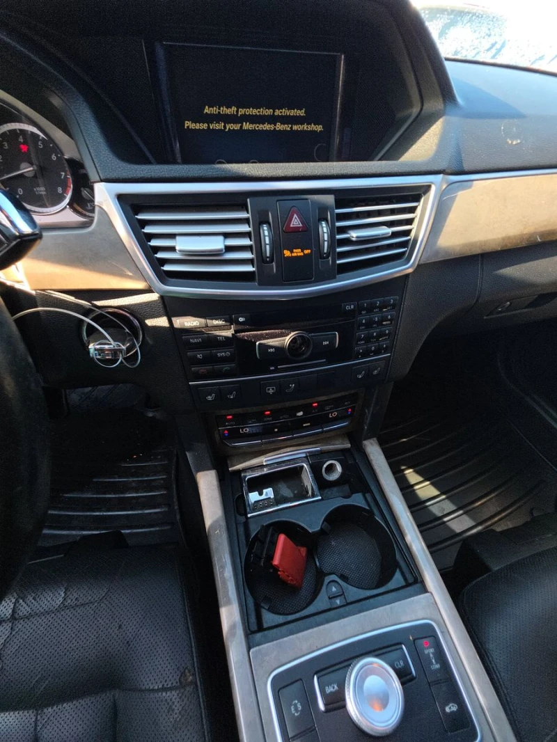Mercedes-Benz E 500 5.5 * ФИКСИРАНА ЦЕНА* , снимка 9 - Автомобили и джипове - 53099544