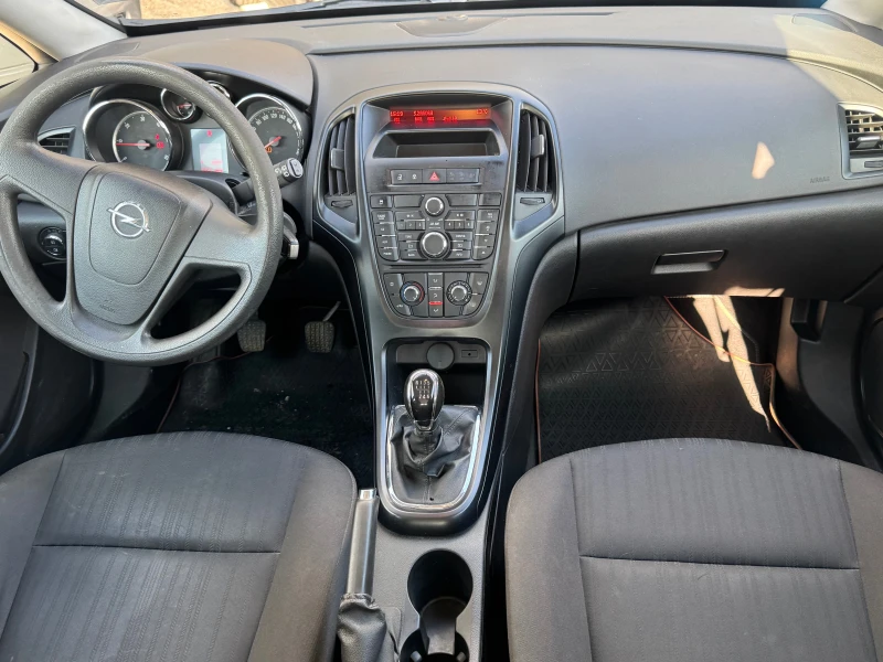 Opel Astra 1.7, снимка 12 - Автомобили и джипове - 53406938
