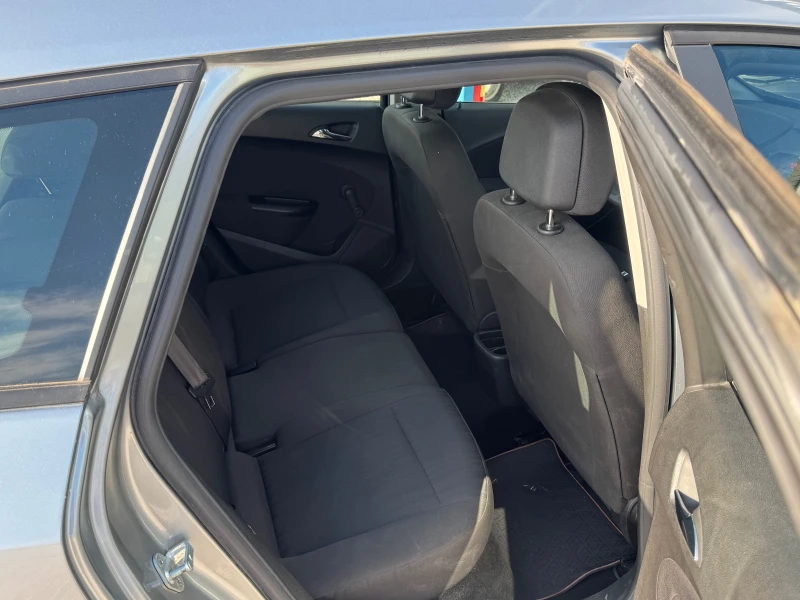 Opel Astra 1.7, снимка 11 - Автомобили и джипове - 53406938