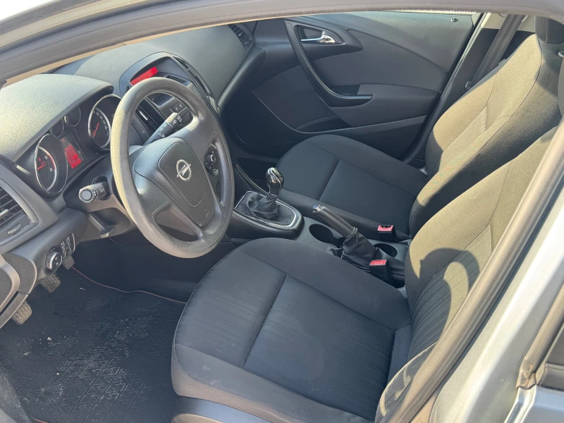 Opel Astra 1.7, снимка 7 - Автомобили и джипове - 53406938