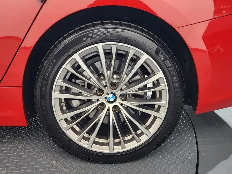 BMW 330 I Luxury, снимка 5 - Автомобили и джипове - 55141766