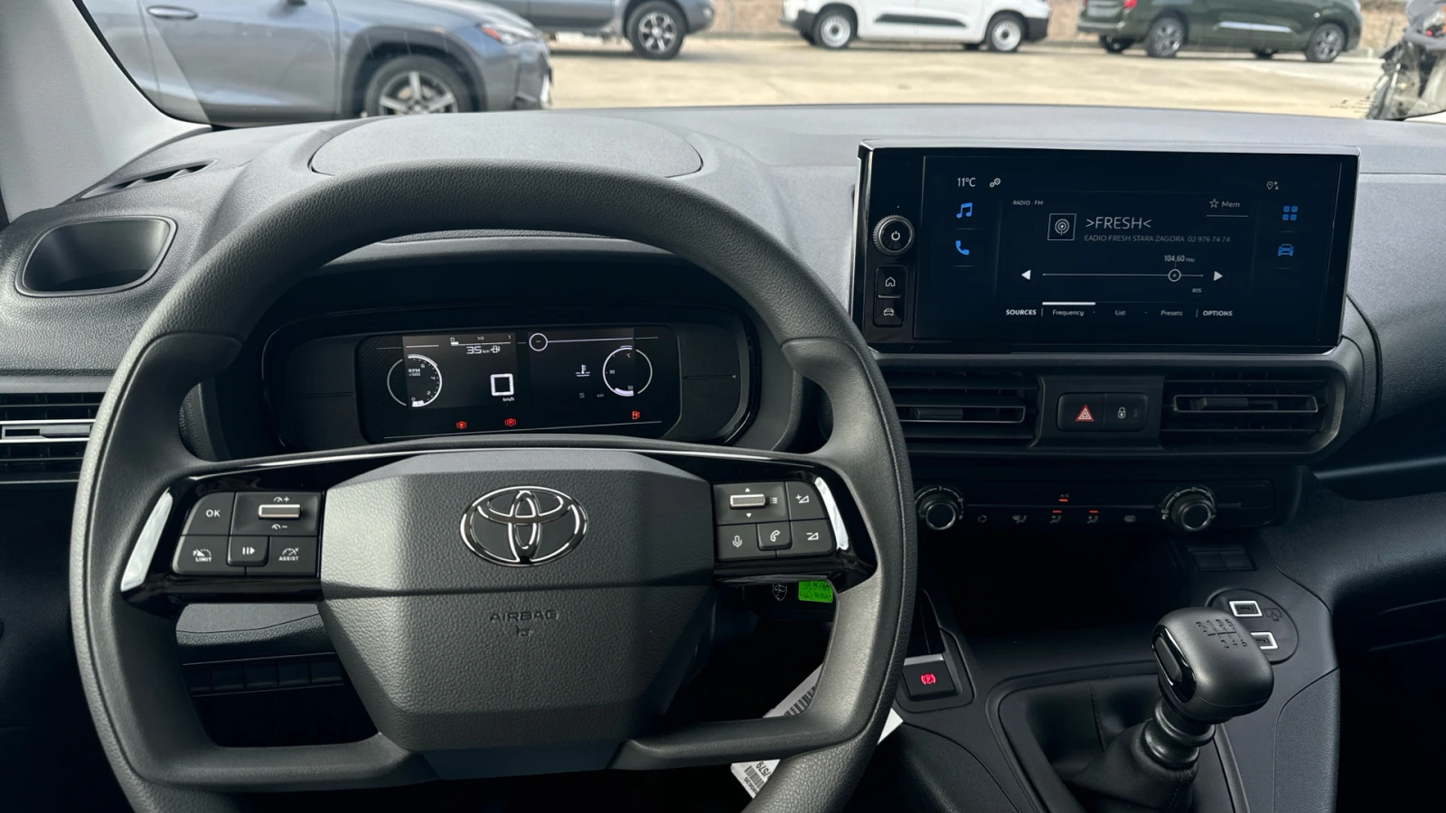 Toyota Proace City VAN L2 Com. Plus 2+ 1 - изображение 10