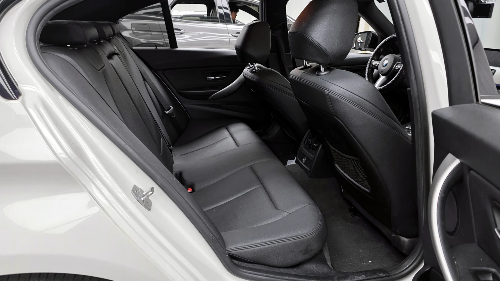 BMW 320 M-Performance EDITION autogeorge.com | Mobile.bg � ����������� 12