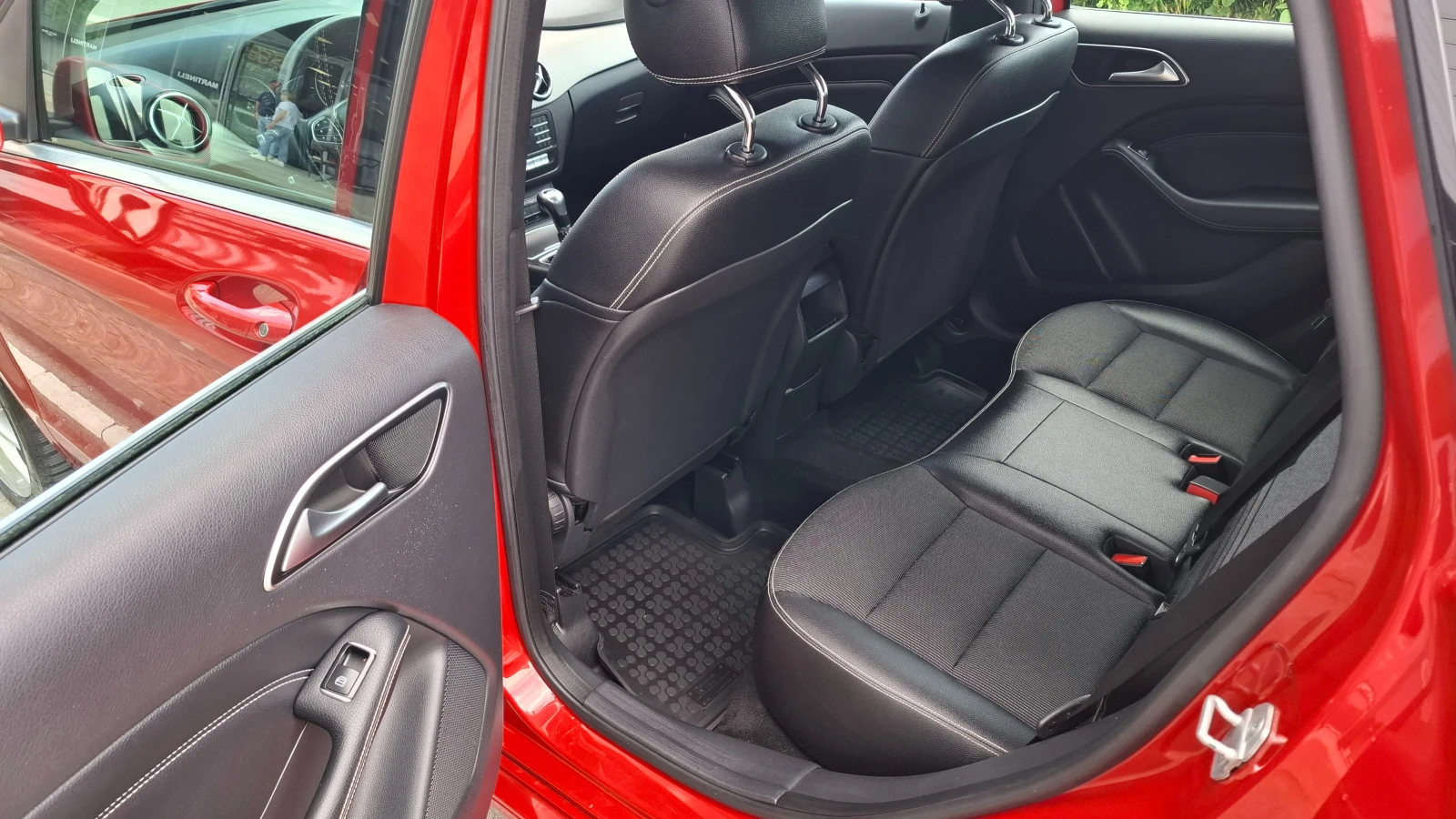 Mercedes-Benz B 180 i, TOP, Facelift, BlueEFFICIENCY, снимка 10 - Автомобили и джипове - 53155833