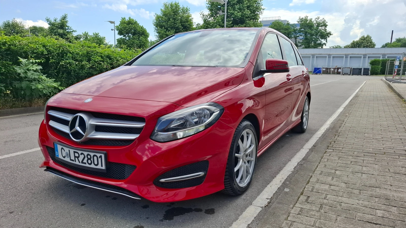 Mercedes-Benz B 180 i, TOP, Facelift, BlueEFFICIENCY