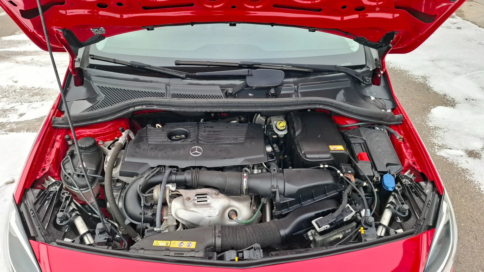 Mercedes-Benz B 180 i, TOP, Facelift, BlueEFFICIENCY, снимка 15 - Автомобили и джипове - 53155833