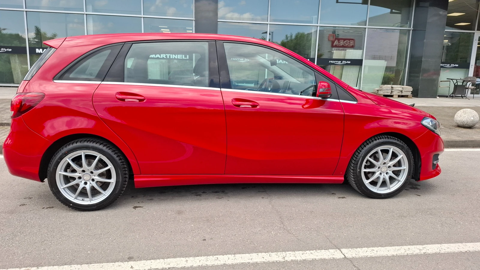 Mercedes-Benz B 180 i, TOP, Facelift, BlueEFFICIENCY, снимка 4 - Автомобили и джипове - 53155833