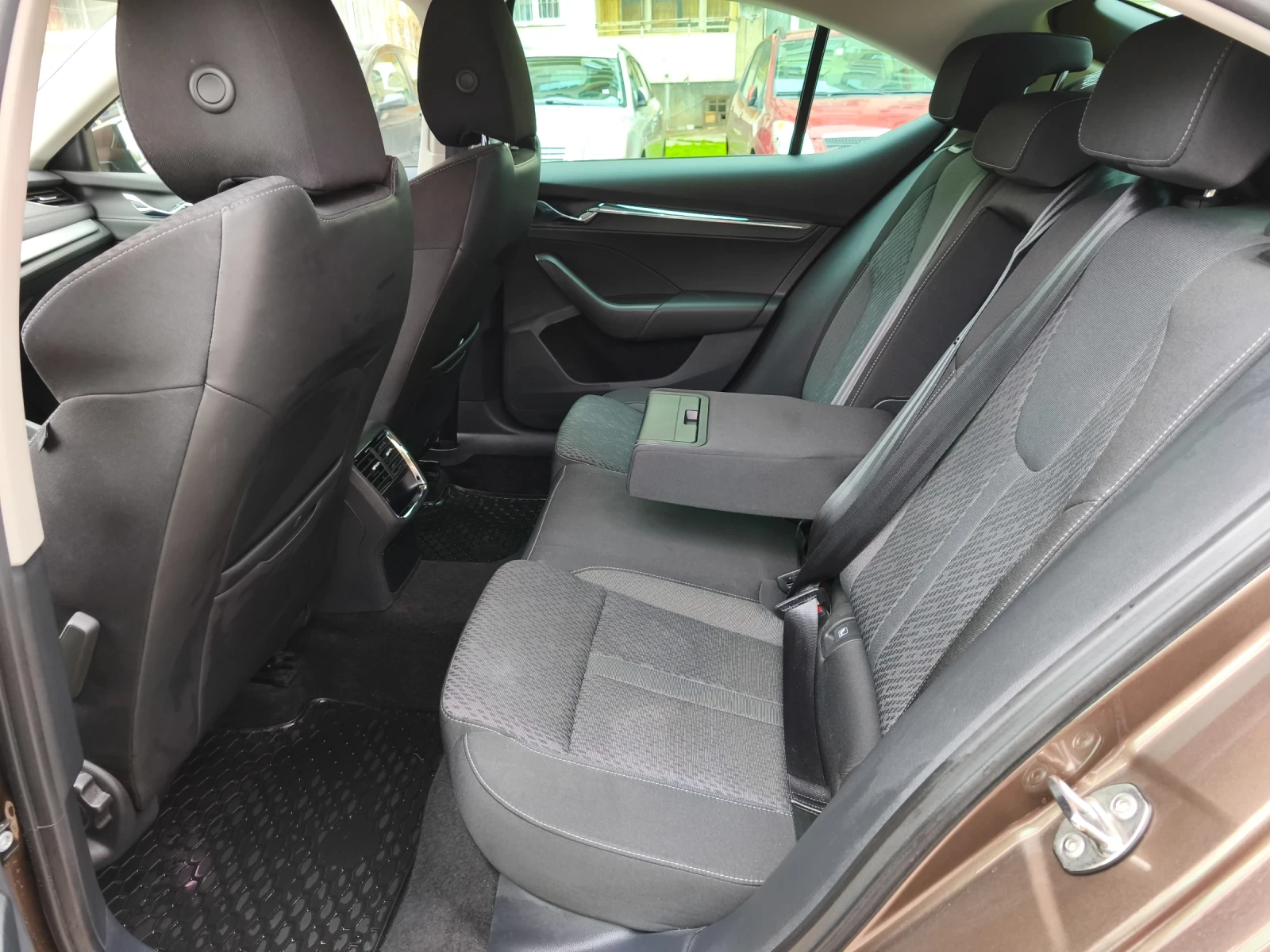 Skoda Octavia Edition 2.0 TDI, 150 �� | Mobile.bg � ����������� 11