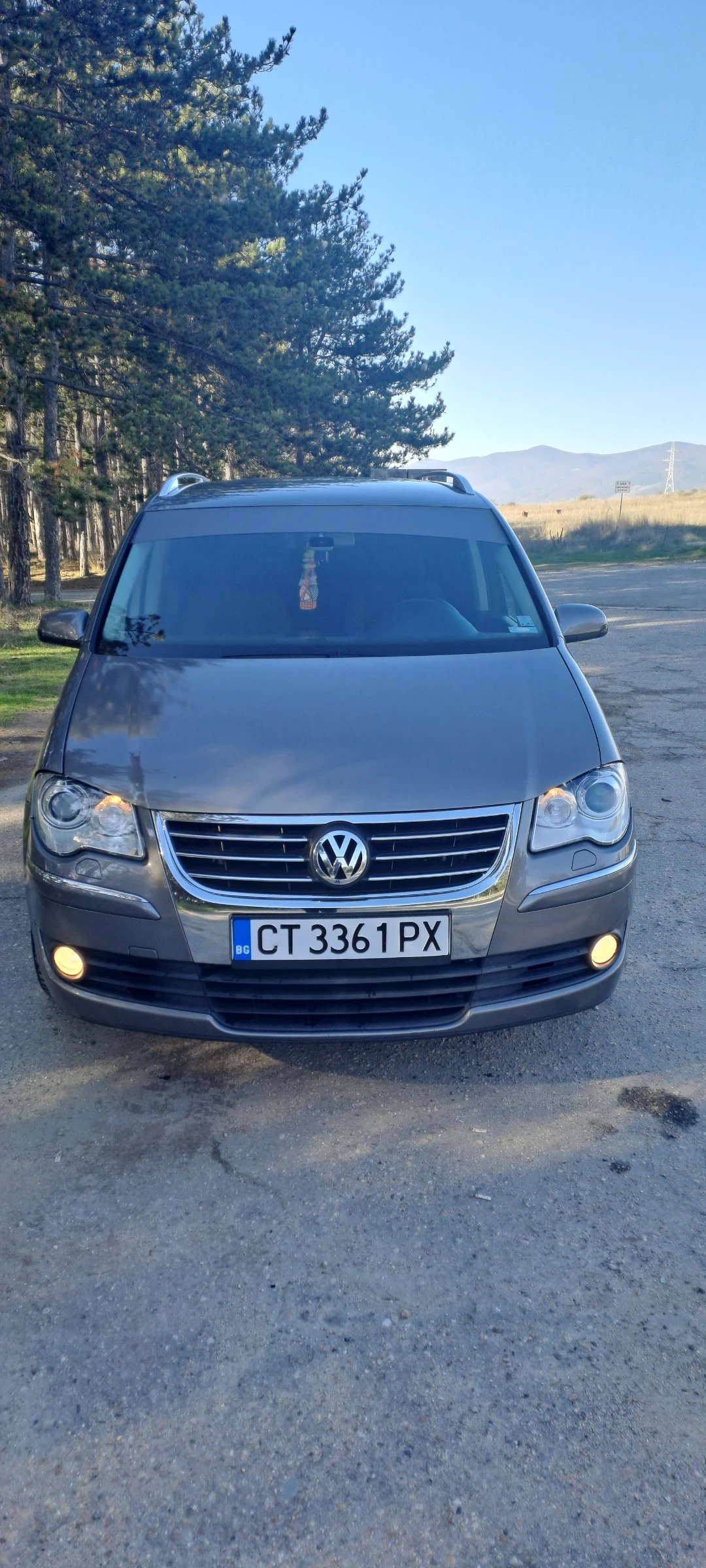 VW Touran 1.9 TDI 105, снимка 2 - Автомобили и джипове - 54011609
