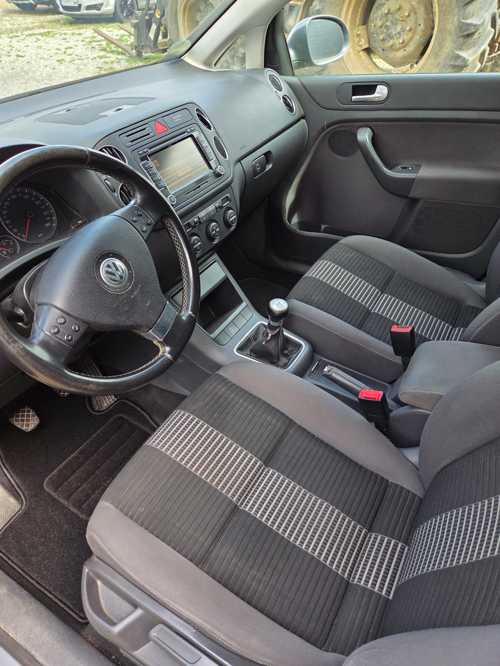 VW Golf Plus 2.0, снимка 6 - Автомобили и джипове - 54083228