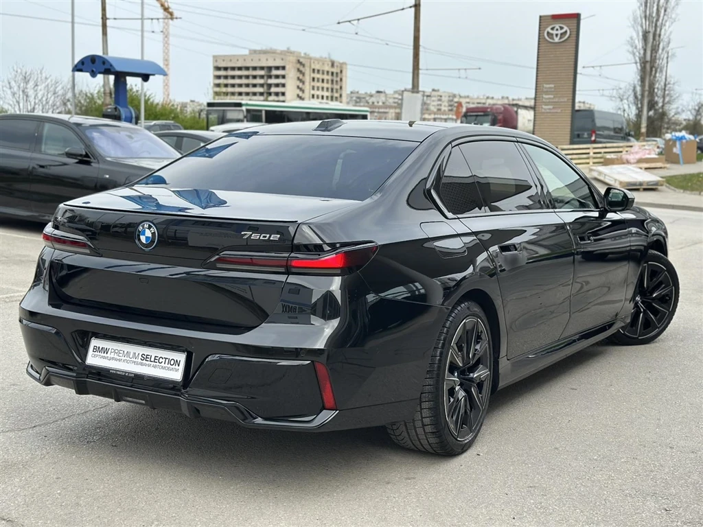 BMW 750 xDrive, снимка 2 - Автомобили и джипове - 54206731
