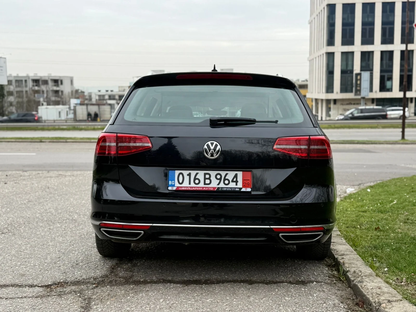 VW Passat Всички екстри!240кс!4х4!, снимка 5 - Автомобили и джипове - 54221370