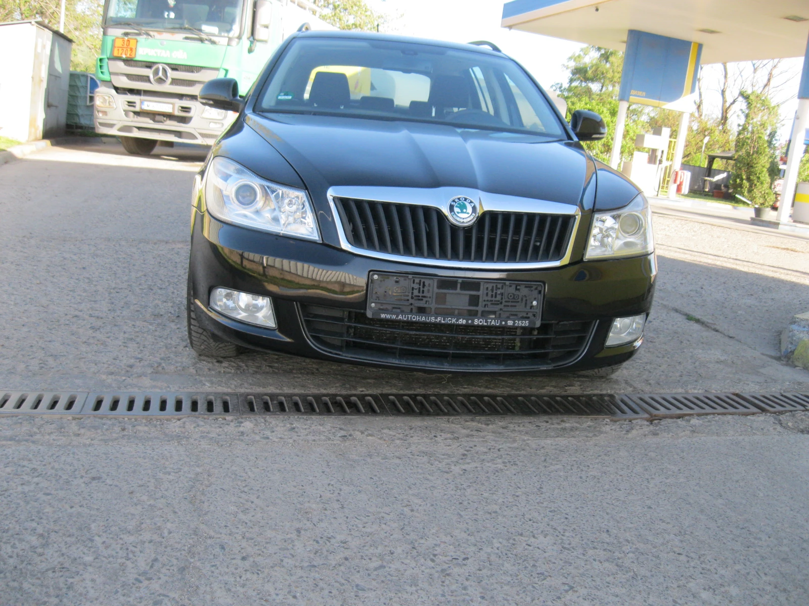 Skoda Octavia, снимка 2 - Автомобили и джипове - 54321635