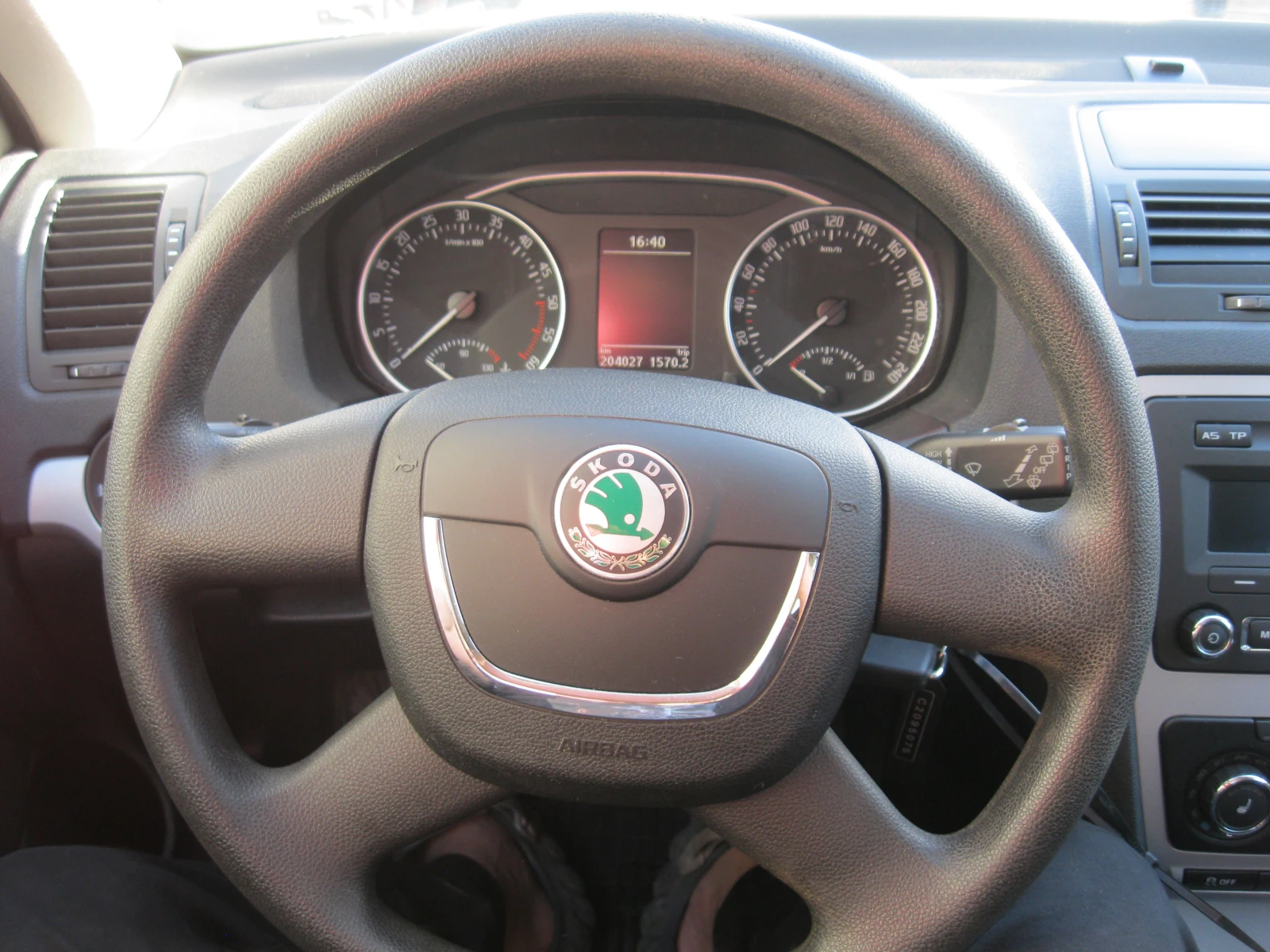 Skoda Octavia, снимка 11 - Автомобили и джипове - 54321635