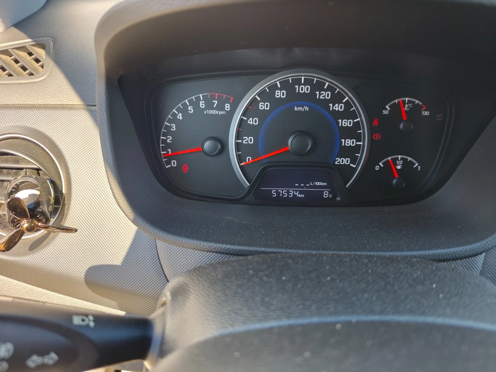 Hyundai I10, снимка 3 - Автомобили и джипове - 54338888