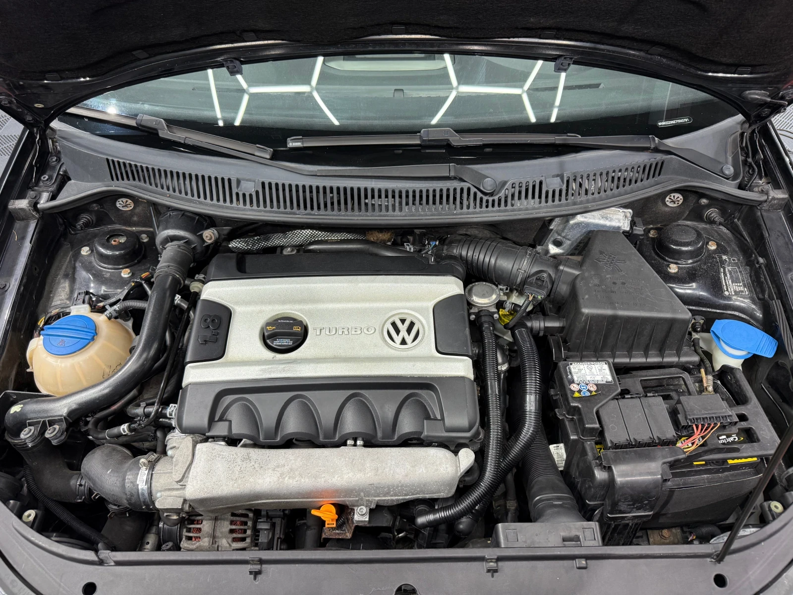 VW Polo 1.8T GTI 150кс, снимка 10 - Автомобили и джипове - 54428648