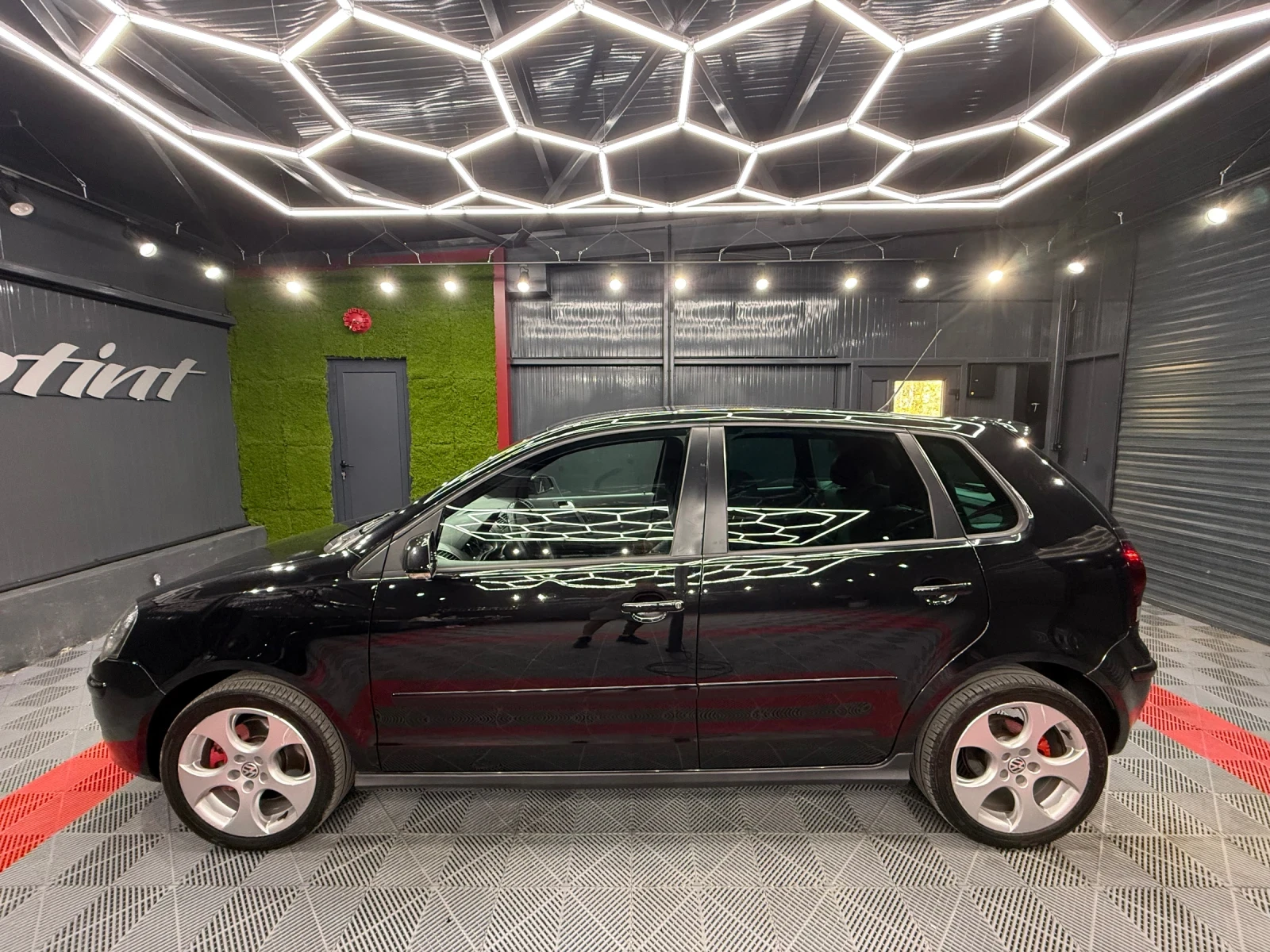 VW Polo 1.8T GTI 150кс, снимка 2 - Автомобили и джипове - 54428648