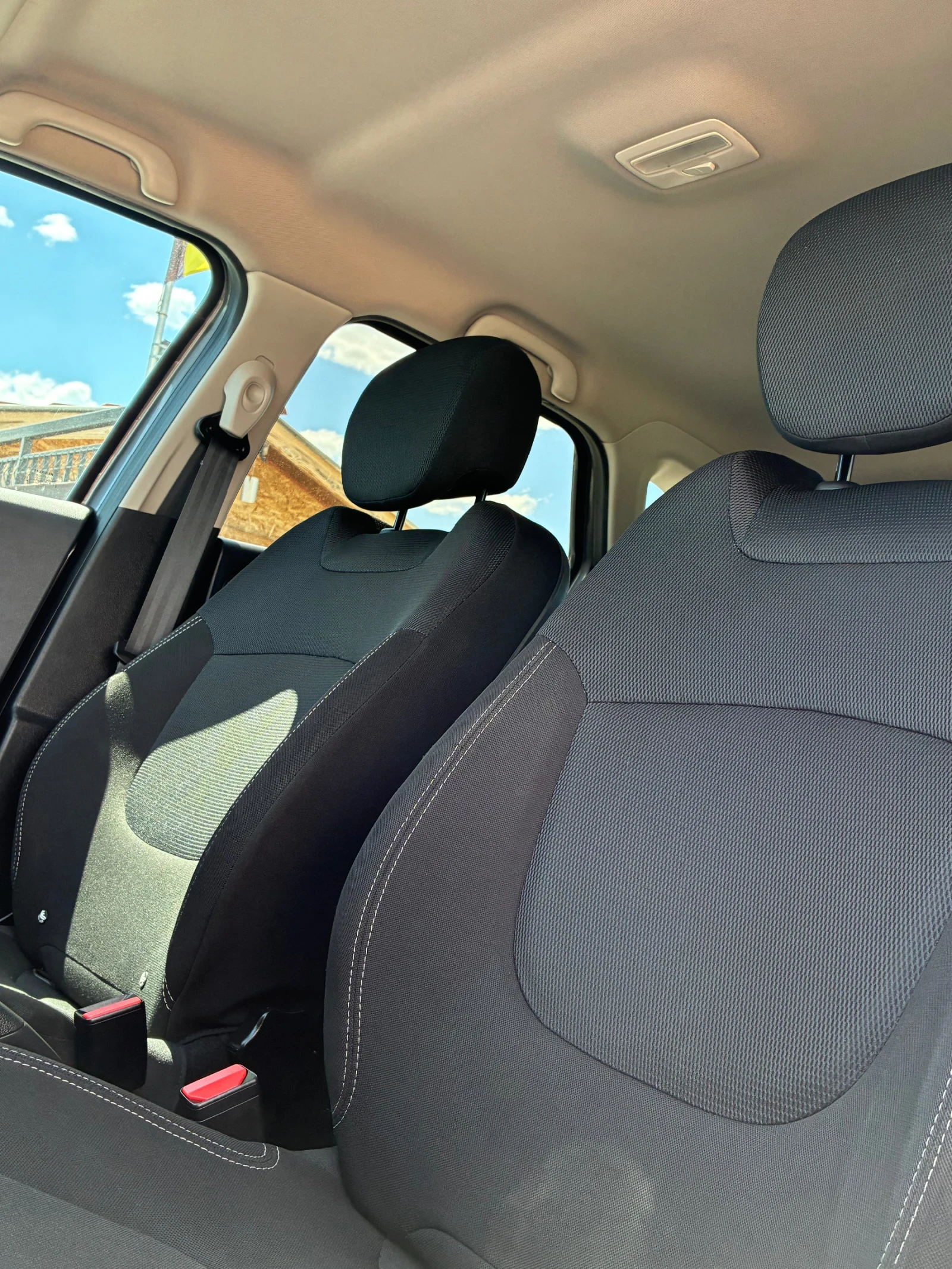 Renault Captur 1.5 DCI Face, снимка 17 - Автомобили и джипове - 54770813