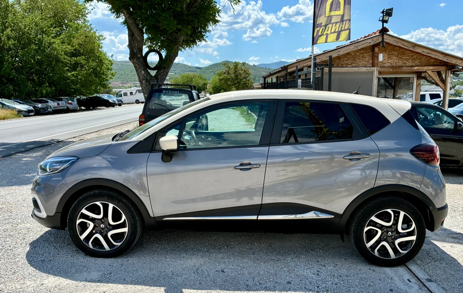 Renault Captur 1.5 DCI Face, снимка 8 - Автомобили и джипове - 54770813