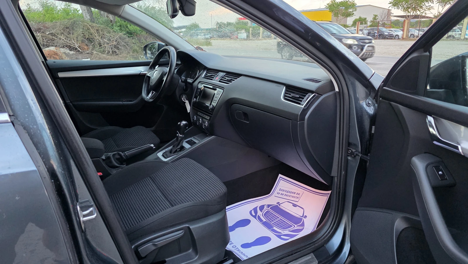 Skoda Octavia KATO ЧИСТО НОВА, снимка 11 - Автомобили и джипове - 55053559