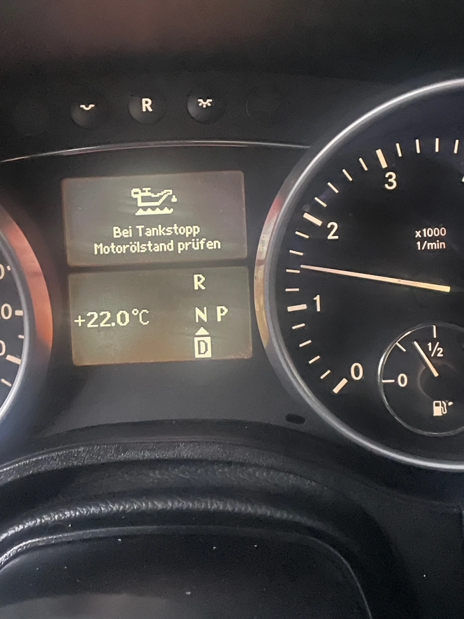 Mercedes-Benz C 300, снимка 6 - Автомобили и джипове - 55393604