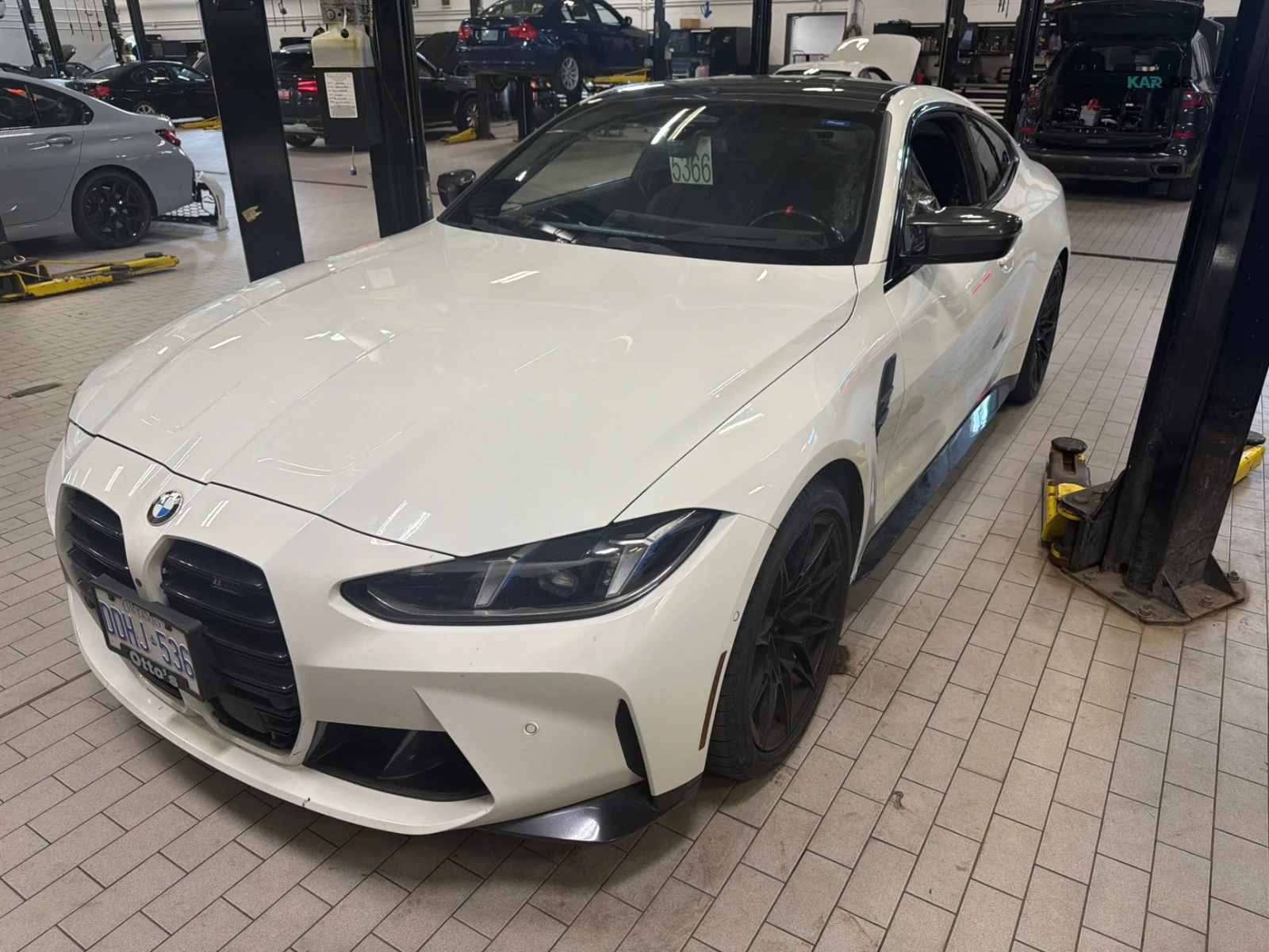 BMW M4 Competition xDrive Автокредит Цена до България