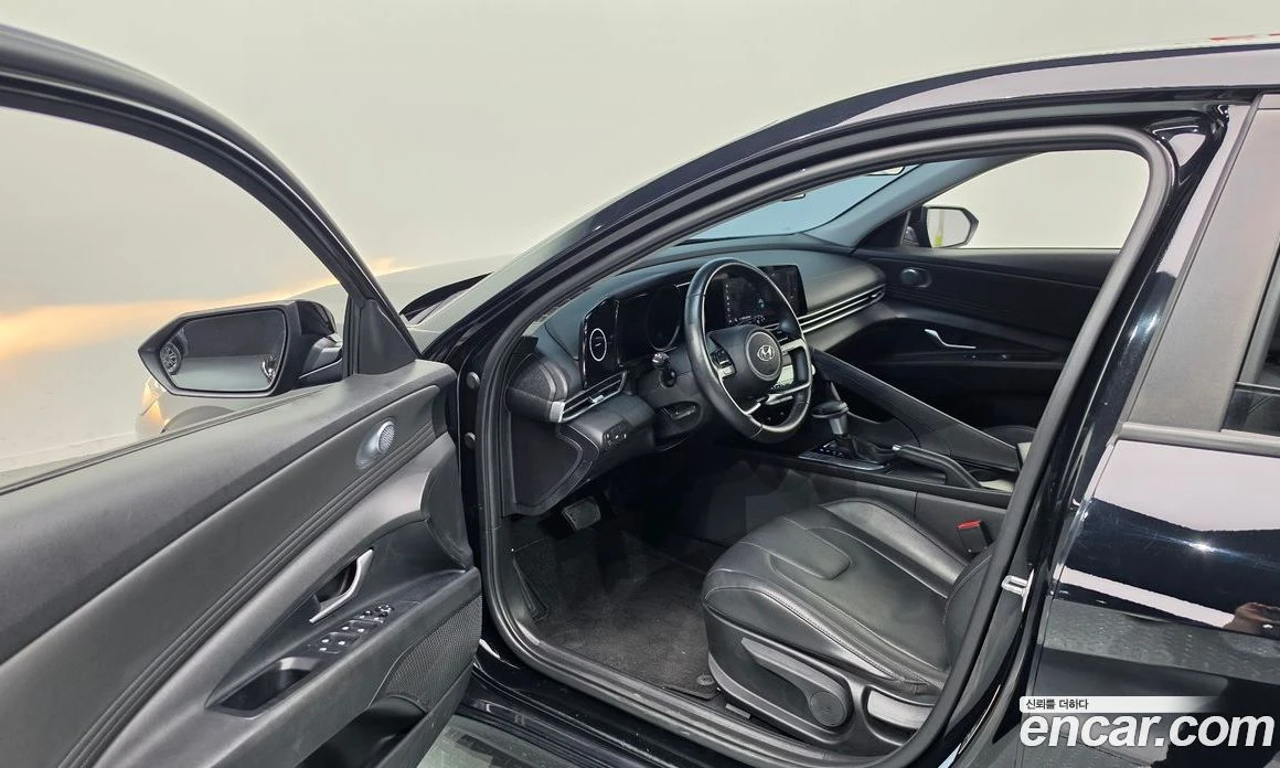 Hyundai Elantra 1.6 Modern, снимка 10 - Автомобили и джипове - 56155791