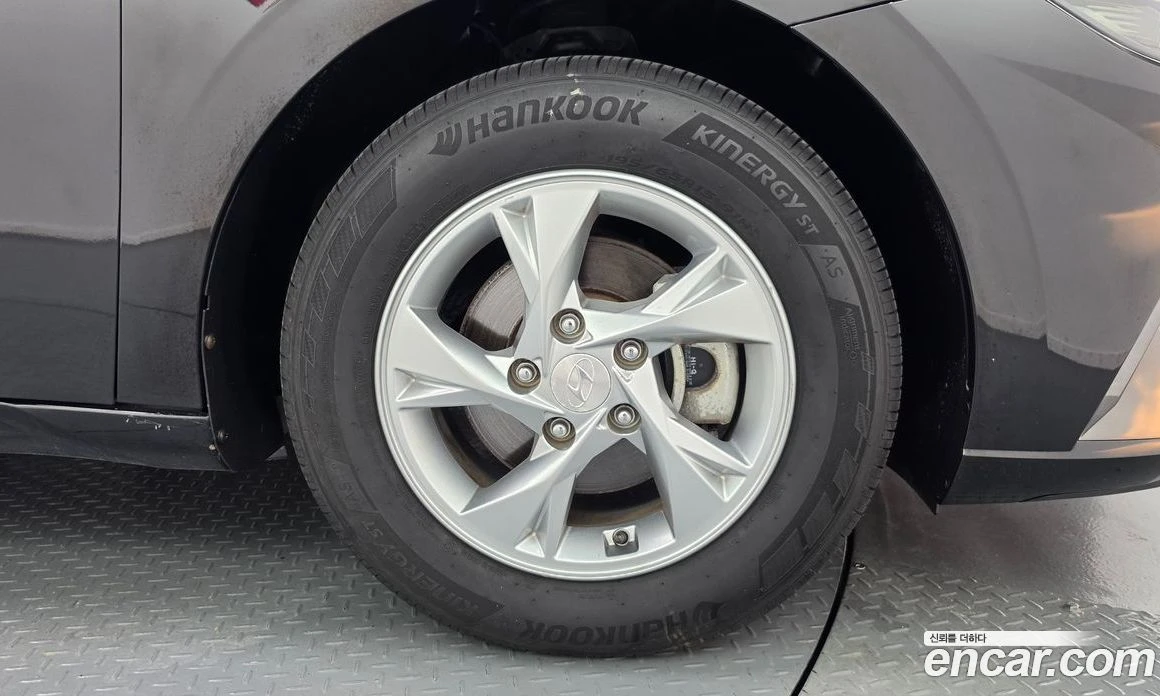 Hyundai Elantra 1.6 Modern, снимка 5 - Автомобили и джипове - 56155791