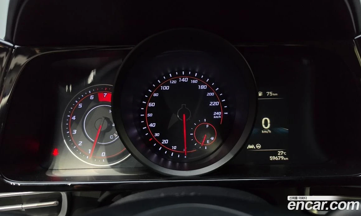 Hyundai Elantra 1.6 Modern, снимка 8 - Автомобили и джипове - 56155791