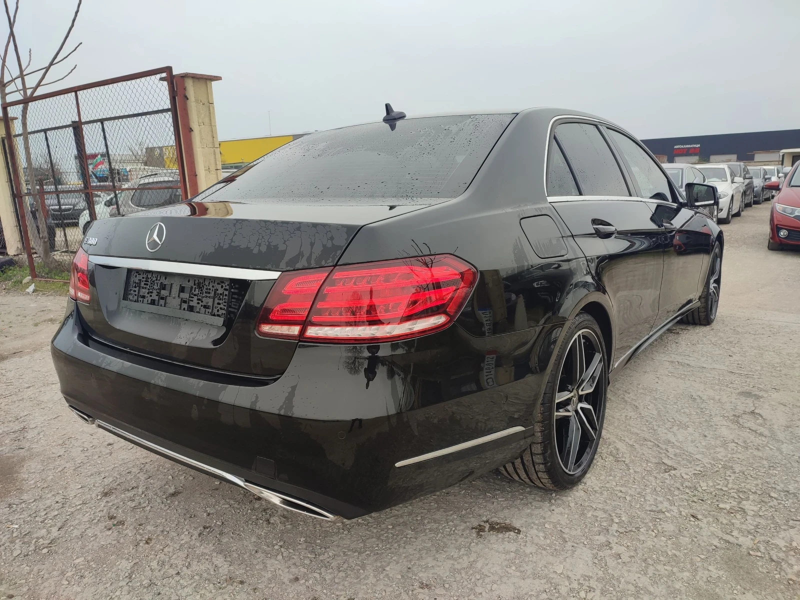 Mercedes-Benz E 300 E300 H, снимка 5 - Автомобили и джипове - 56264371