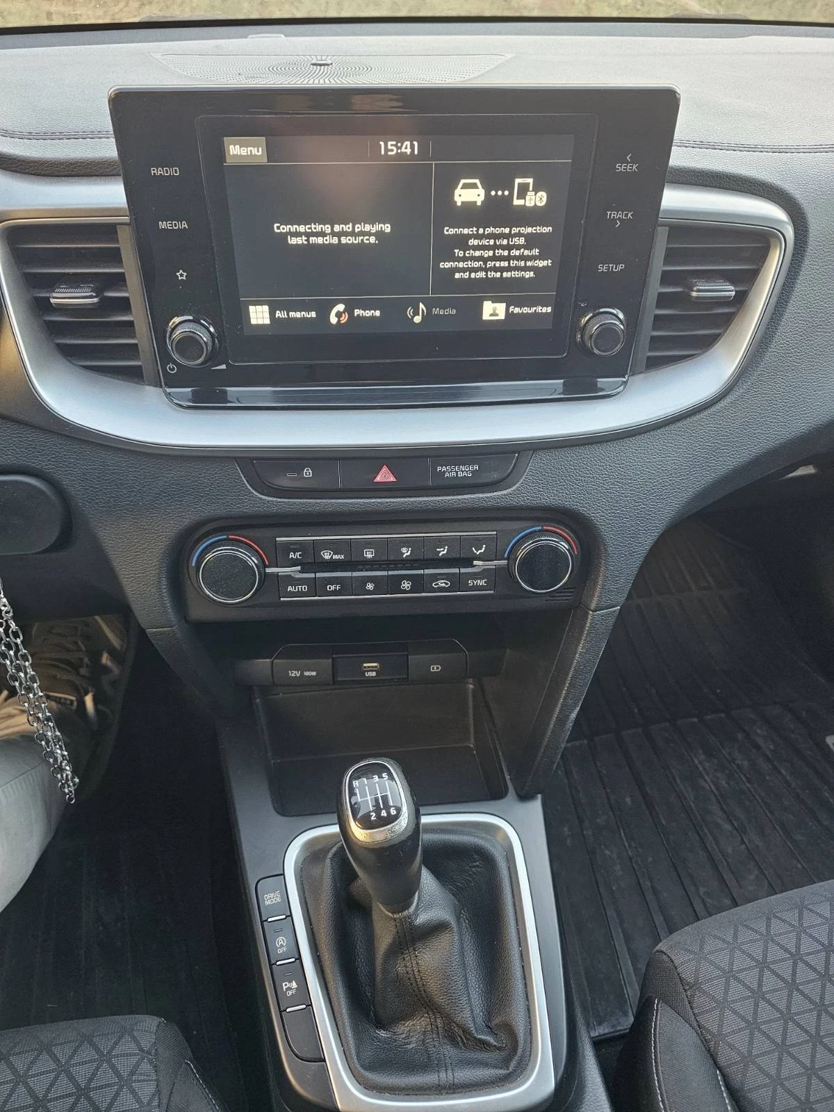 Kia Ceed 1.6 MILD HIBRID, снимка 10 - Автомобили и джипове - 56272307