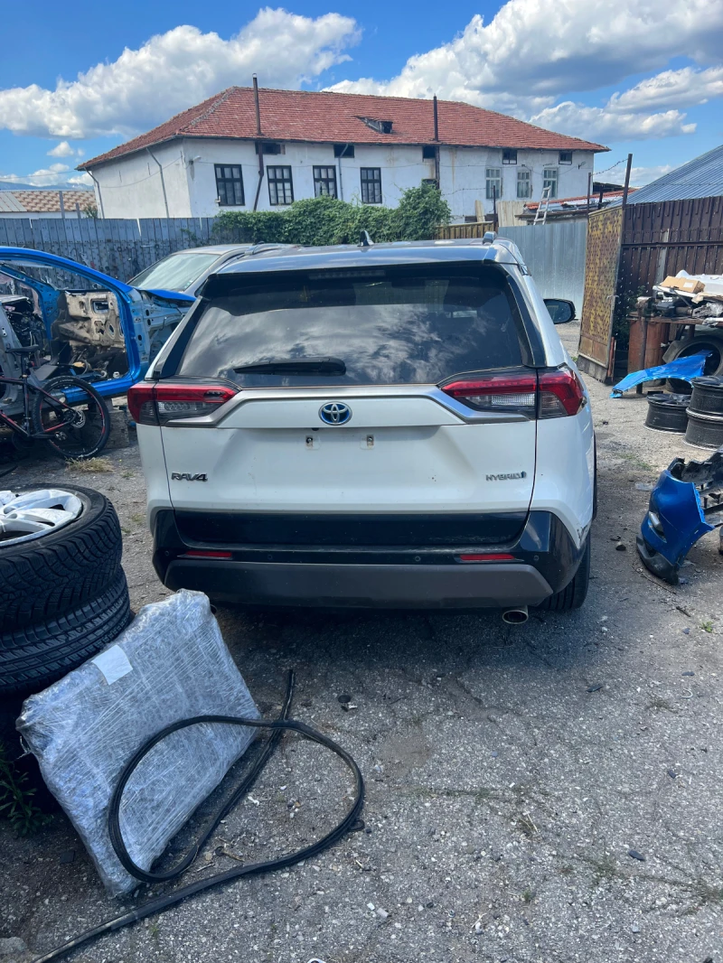 Toyota Rav4 2.5 HYBRID na 4asti, снимка 4 - Автомобили и джипове - 47252952