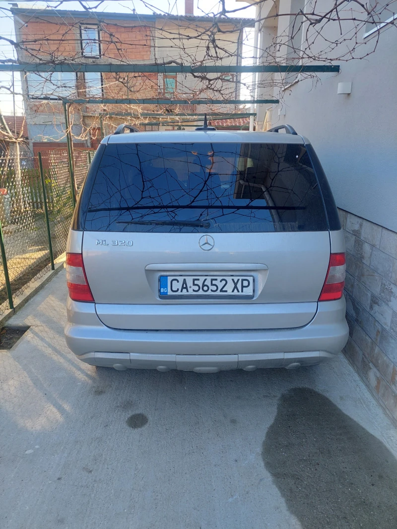 Mercedes-Benz ML 320, снимка 4 - Автомобили и джипове - 46329919