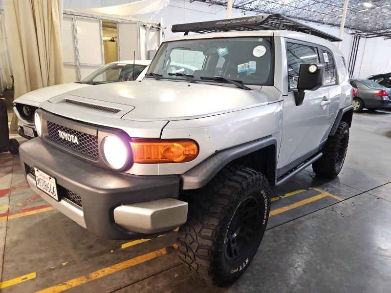 Toyota Fj cruiser 2008 Toyota FJ Cruiser Base, снимка 1 - Автомобили и джипове - 48300656