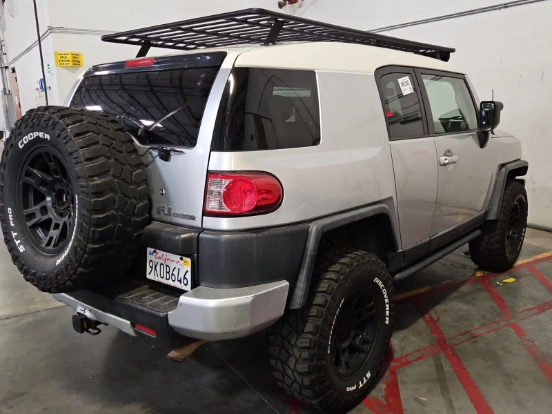 Toyota Fj cruiser 2008 Toyota FJ Cruiser Base, снимка 4 - Автомобили и джипове - 48300656