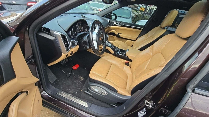 Porsche Cayenne Platinum Edition, снимка 6 - Автомобили и джипове - 48407765