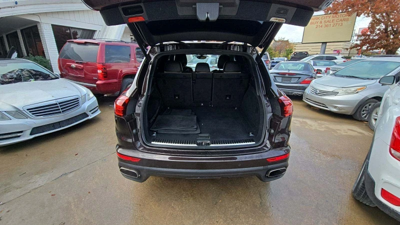 Porsche Cayenne Platinum Edition, снимка 11 - Автомобили и джипове - 48407765