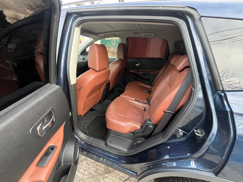 Nissan Qashqai 2.0dci Automat, снимка 13 - Автомобили и джипове - 48725034