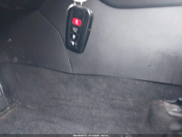 Toyota Rav4 HYBRID XLE, снимка 13 - Автомобили и джипове - 53381364