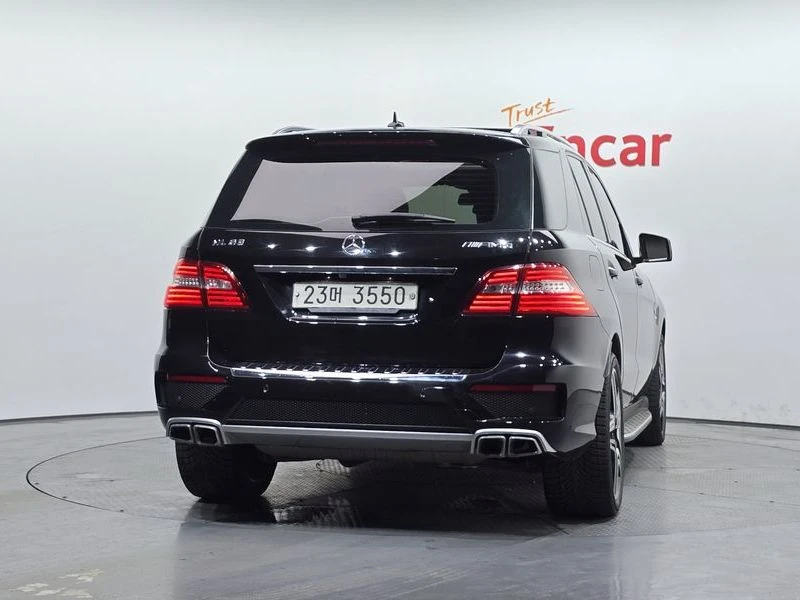 Mercedes-Benz ML 63 AMG ML63 AMG| 557к.с.| ВКЛ.ТЕХНОТЕСТ, снимка 4 - Автомобили и джипове - 55394013
