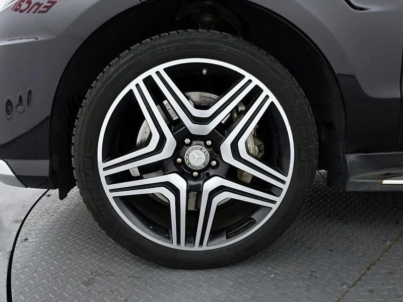Mercedes-Benz ML 63 AMG ML63 AMG| 557к.с.| ВКЛ.ТЕХНОТЕСТ, снимка 5 - Автомобили и джипове - 55394013